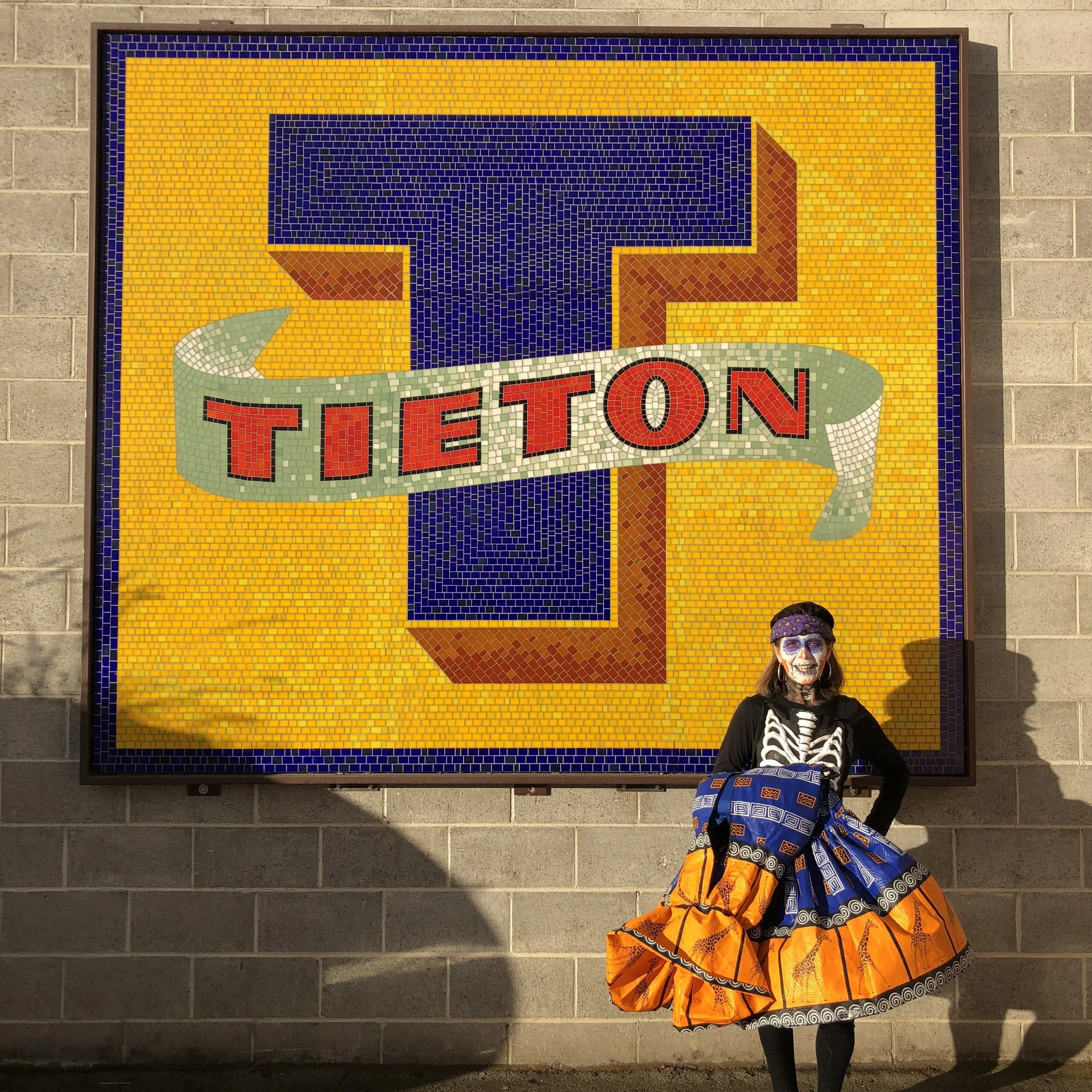 TIETON MOSAIC — Vintage Fruit Label Mosaics